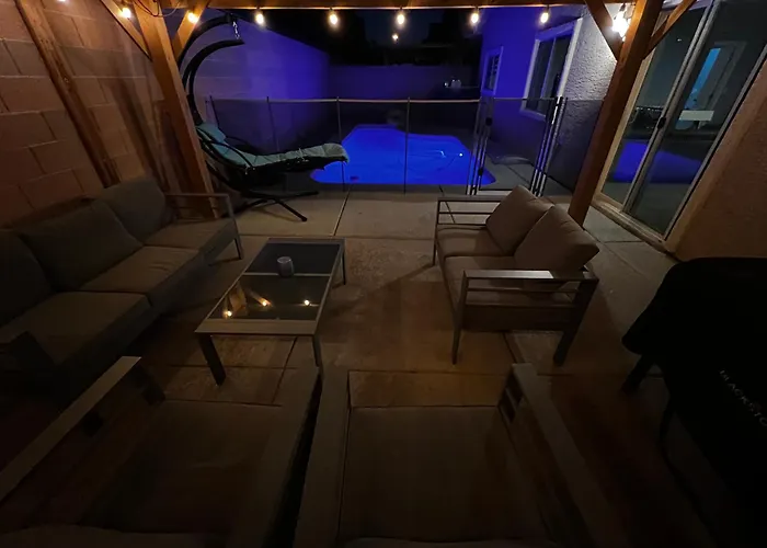 Family Friendly Contemporary House With Pool