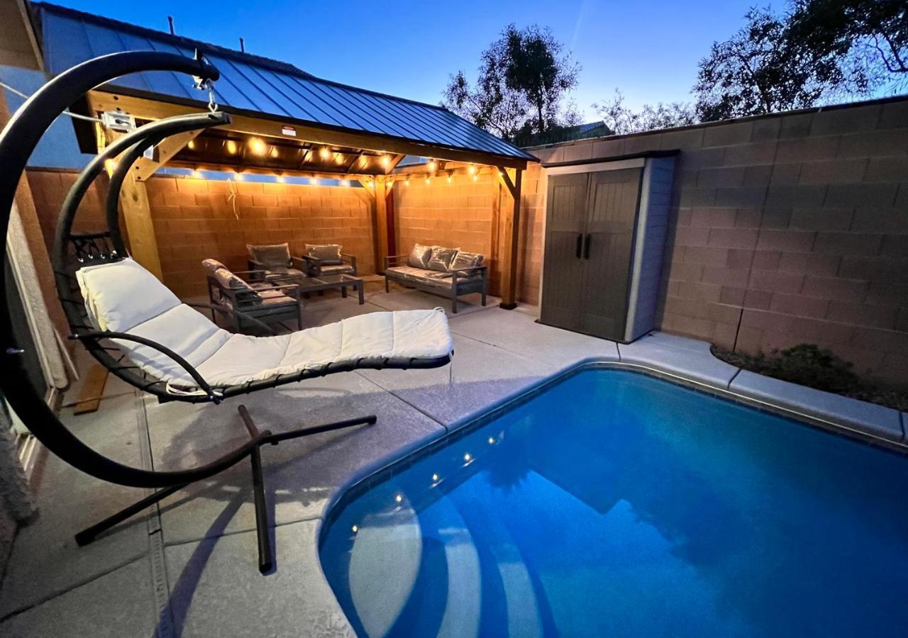 Family Friendly Contemporary House With Pool *