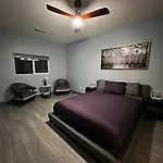 Family Friendly Contemporary House With Pool